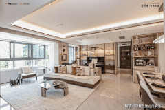 查看能否有裂痕、变形、渗水